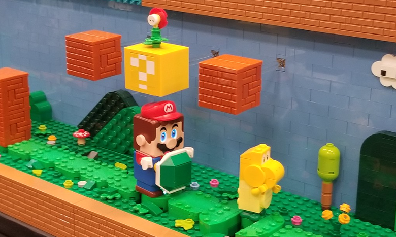 LEGO fan creates a massive motorized tribute to Super Mario